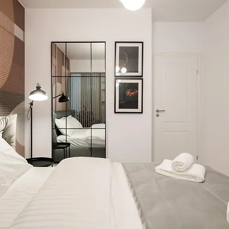 Spacious 910 * بوخارست