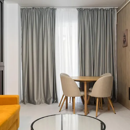 Apartment Spacious 910