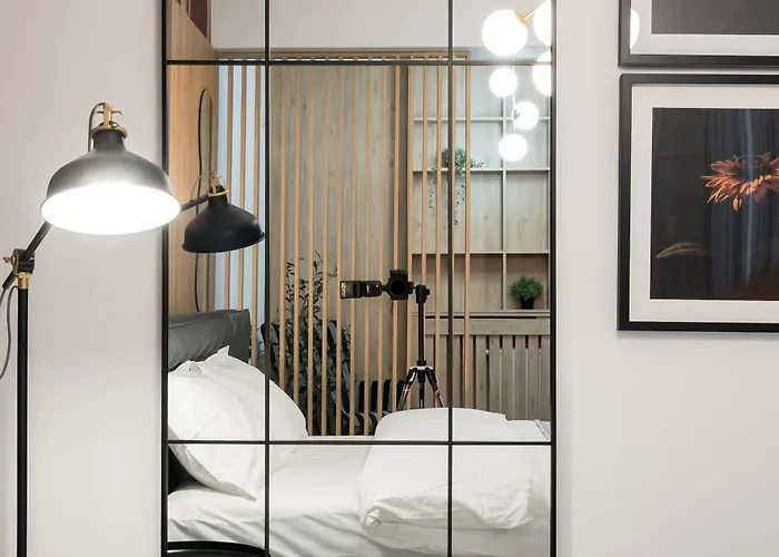Spacious 910 Apartment *